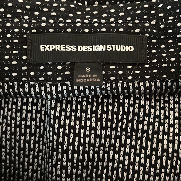Express Polka Dot Button Down Blouse - Picture 4 of 6